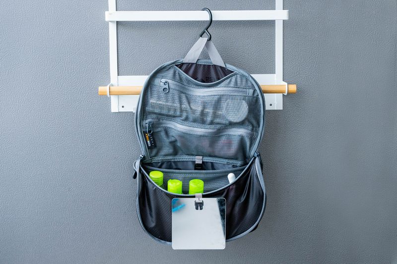 Sea to Summit Hanging Toiletry Bag