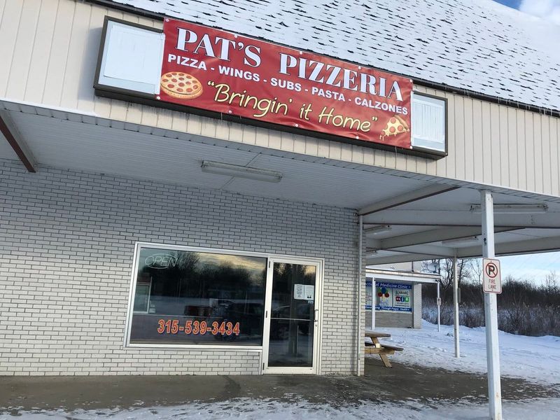 Pat’s Pizzeria & Fish Fry – Canandaigua