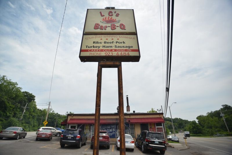 LC's Bar-B-Q – KC, MO (Blue Parkway)