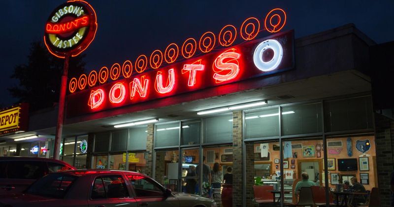 Gibson’s Donuts — Memphis