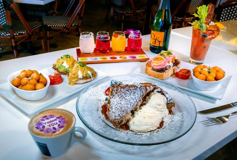 Las Vegas, Nevada: Beyond the Strip Sensations