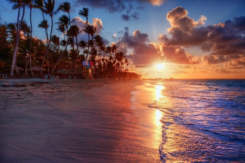 End the Day with a Beachfront Sunset Picnic