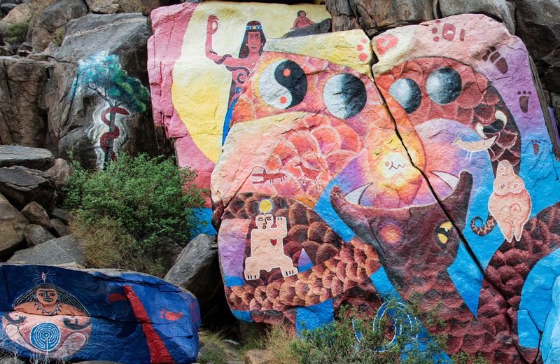 Home to Roy Purcell’s Giant Desert Murals
