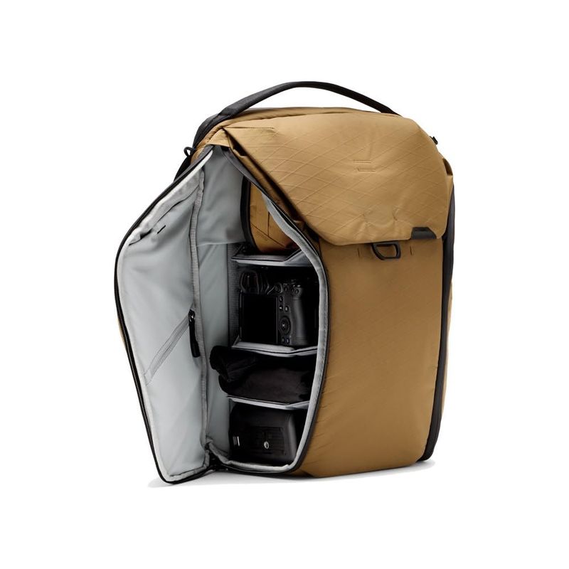 Peak Design Everyday Pack 30L: The Organized Explorer