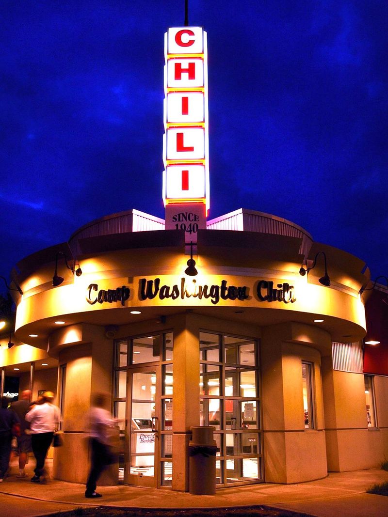 It’s a true late-night (and early-morning) classic—open 24/6.