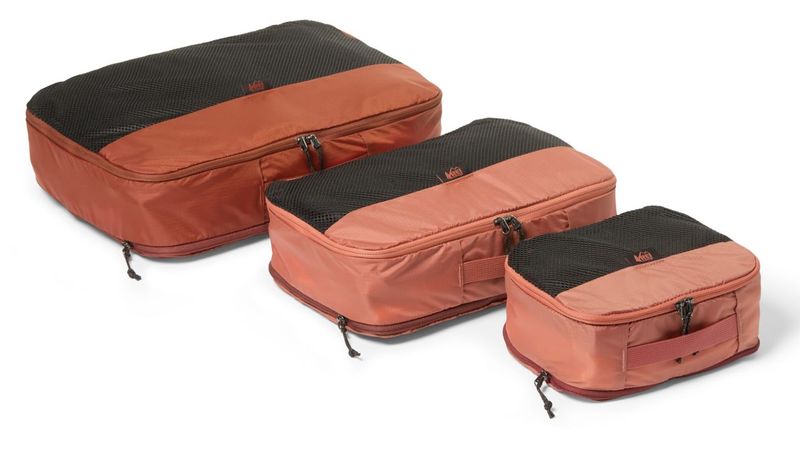 Packing Cubes (Shacke Pak / BAGAIL): Divide-and-Conquer Packing