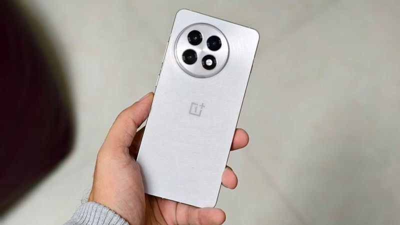 OnePlus 13R - The Speed Demon