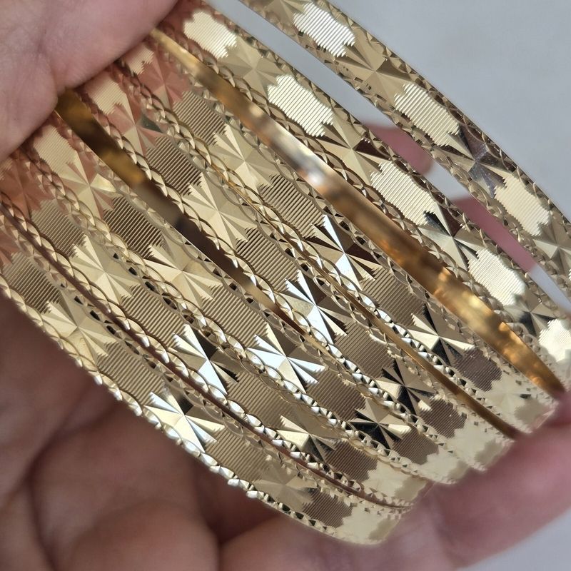 Solid bangle stack (metal or resin)