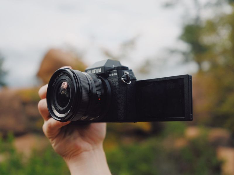 Fujifilm X-S20 + Compact Zoom