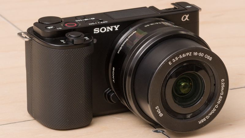 Sony ZV-E10 (mirrorless, APS-C) — ~343 g (with battery/card)