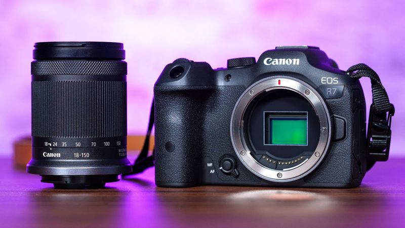 Canon EOS R7 — APS-C reach and speed