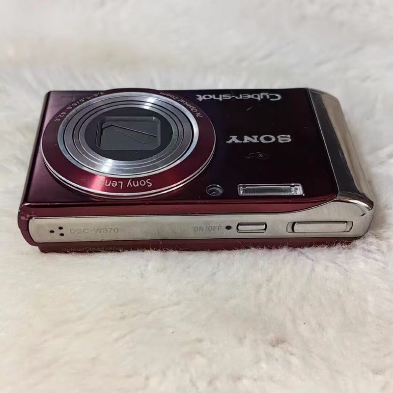 Old Digicams (Sony Cyber-shot, Nikon Coolpix, Canon Ixus/PowerShot)