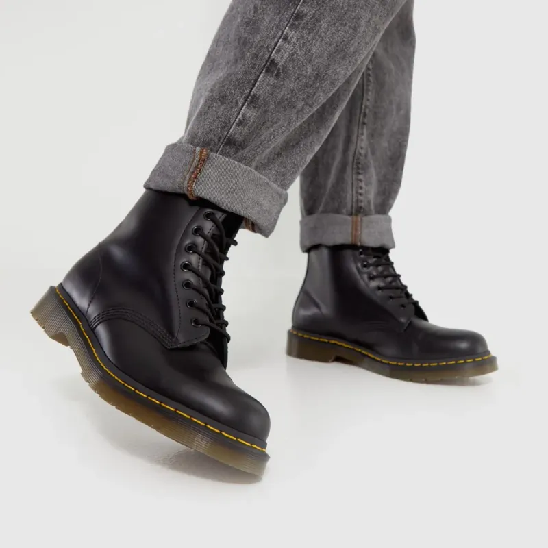 Dr. Martens 1460 Smooth Leather Boot