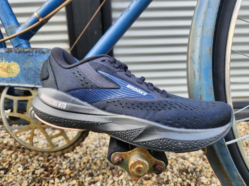 Brooks Adrenaline GTS 24