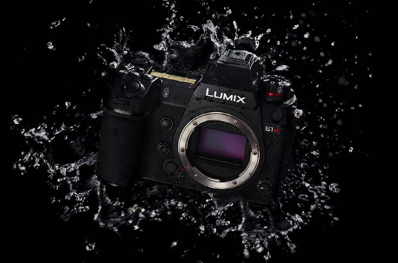 Panasonic S1R