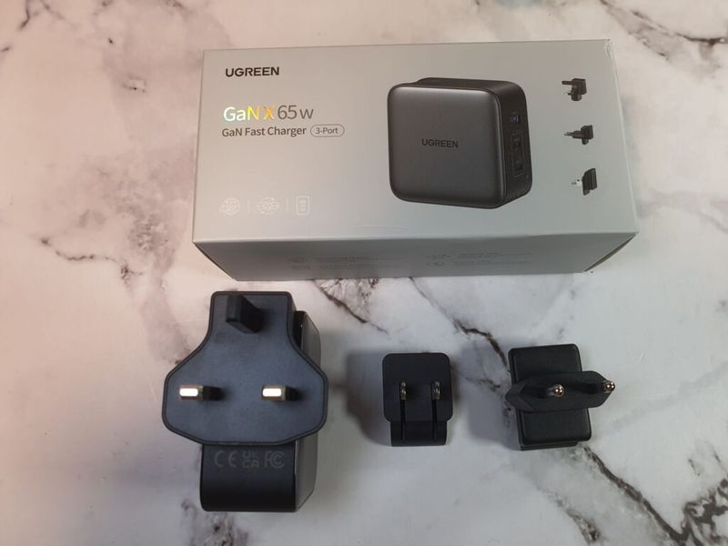 UGREEN 65 W GaN USB-C Charger