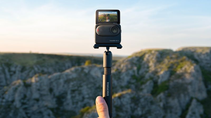 Rugged / Action-Camera Hybrids