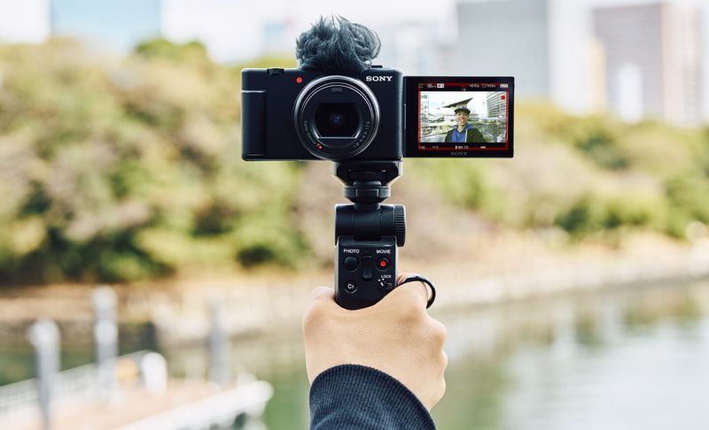 Sony ZV-1 II — pocket vlog camera tuned for vertical life