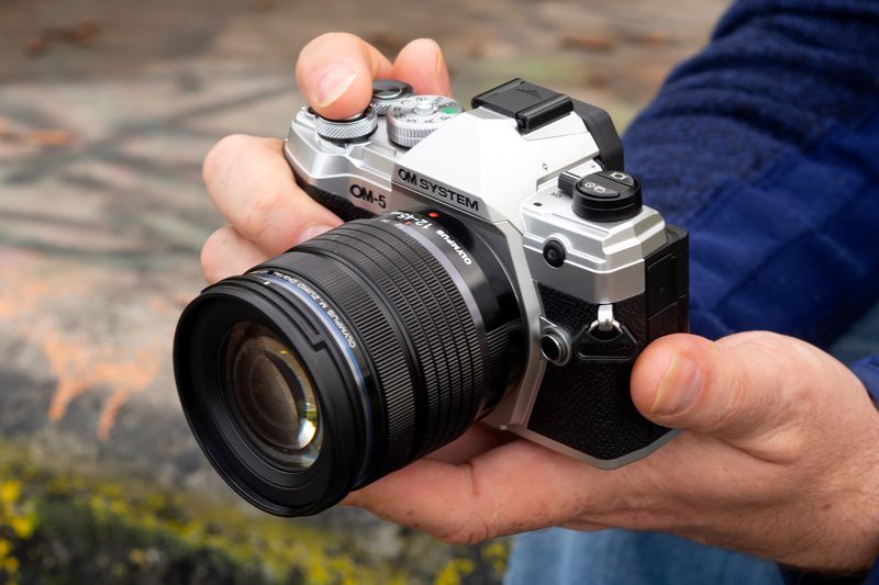 OM System OM-5 (weather-sealed mirrorless, compact body)