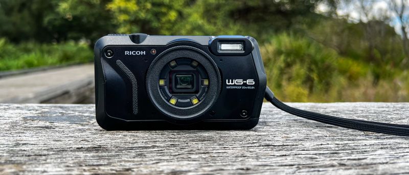 Ricoh WG-6 (compact tough cam)