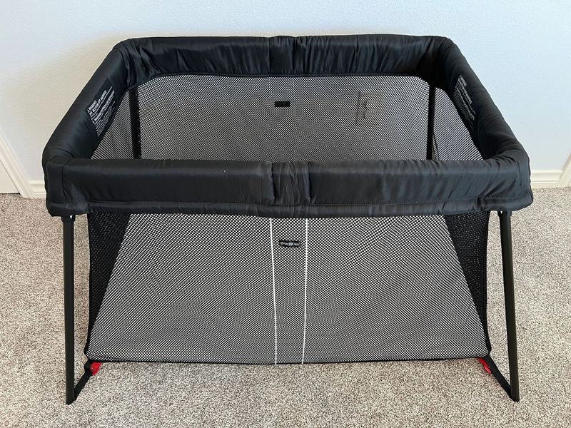 BabyBjörn Travel Crib Light