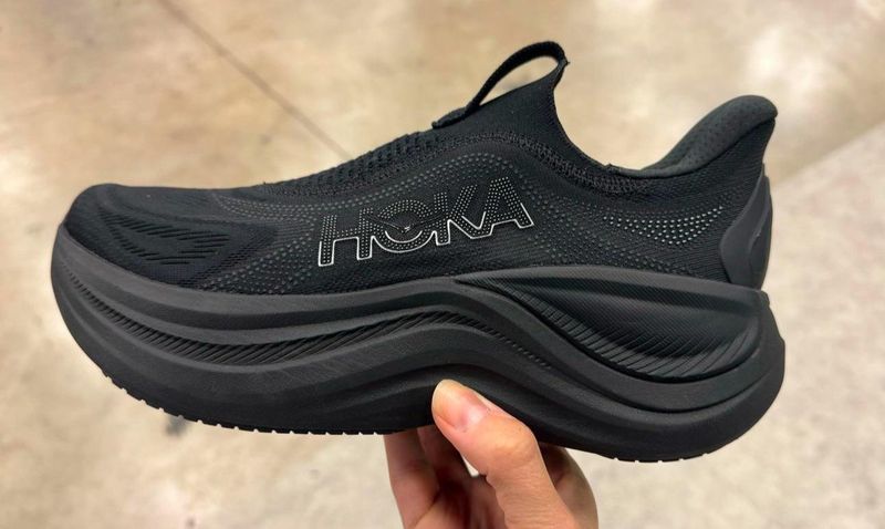 Hoka Skyward Laceless Slip-in