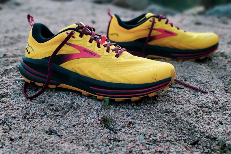 Brooks Cascadia 16
