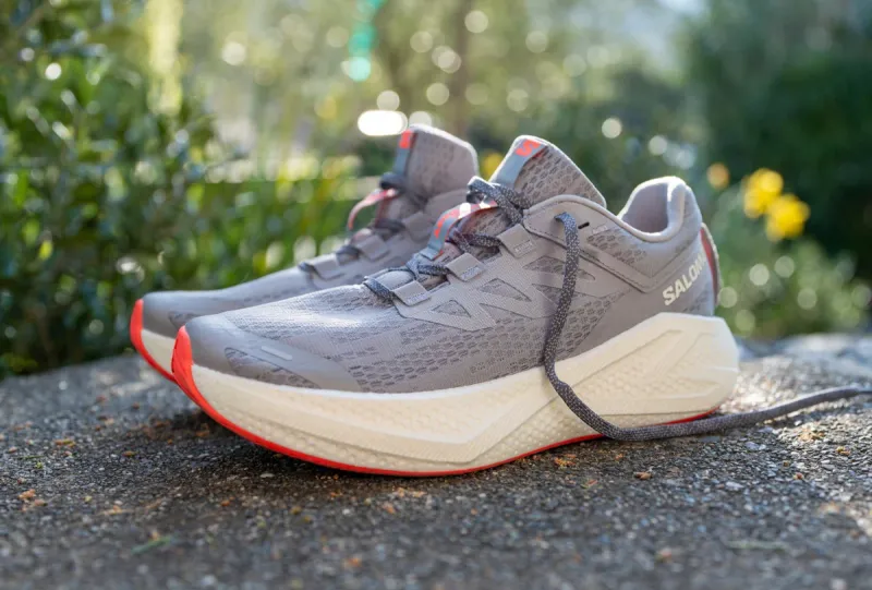 Salomon Aero Glide 3 — cushy, roll-forward daily trainer