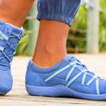 10 Best Comfortable Travel Shoes That Support Flat Feet Without Looking Like Orthopedic Shoes