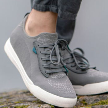 10 Best Comfortable Women's Shoes for Rainy Fall Trips