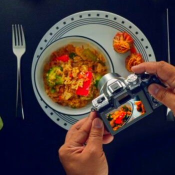 10 Best Compact Cameras for Foodies Traveling the World in 2025