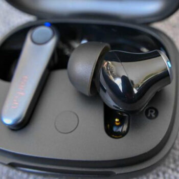 10 Best Noise-Canceling Earbuds Perfect for Travelers