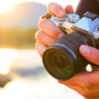 10 Best Travel Cameras for Men Who Want Pro Results Without Bulk