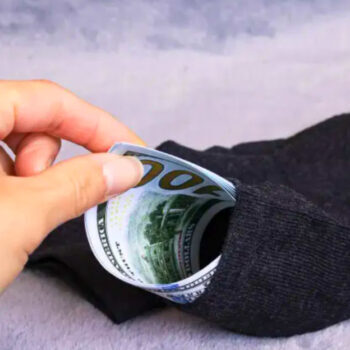 10 Genius Ways to Hide Your Valuables While Traveling (Thieves Will Never Know)