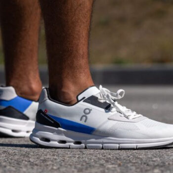 10 Most Comfortable Men’s Shoes for Seniors Traveling in October 2025