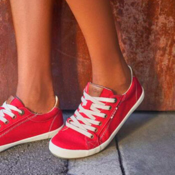 10 Shoes That Are Stylish Enough for Dinner but Comfy Enough for All-Day Walking