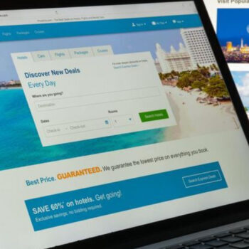 12 Must-Have Travel Apps for Cheaper Flights & Smarter Hotel Deals