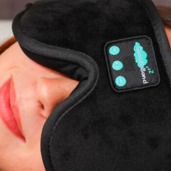 12 Travel Essentials That Instantly Calm You Anywhere in the World