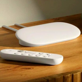 14 Lightweight Tech Gadgets That Fit in Any Carry-On