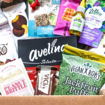 14 Travel Snack Boxes for Healthy (and Happy) Munching