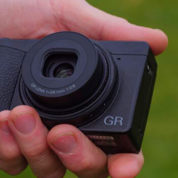 5 Best Compact Cameras That Make Every Travel Photo Pop