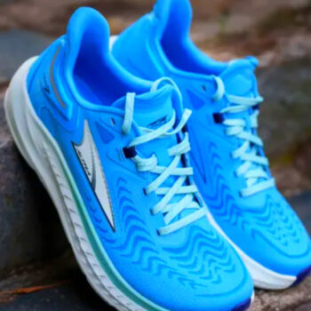 7 Amazingly Comfortable Walking Shoes for Travel You’ve Probably Never Heard Of