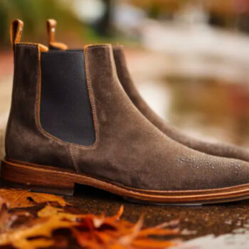 7 Best Fall Travel Shoes That Keep Your Feet Warm and Stylish (2025)