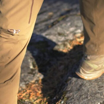 8 Best Men's Travel Pants with Extra Pockets for Fall 2025