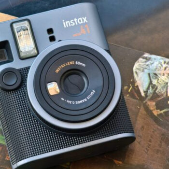 8 Most Comfortable Camera for Seniors in 2025