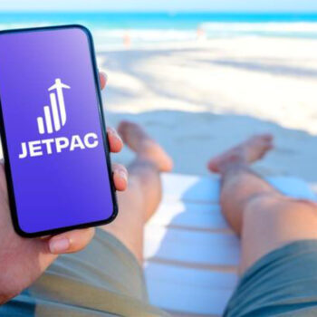 9 Best SIM & eSIM Options for Travelers in 2025 (Affordable & Reliable)