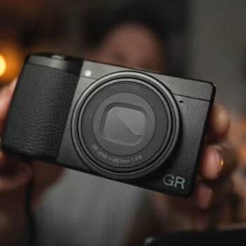 9 Best Travel Cameras for Beginners in Fall 2025