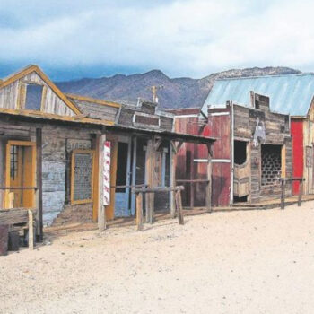 Arizona's Must-See Ghost Towns for a Quirky Road Trip