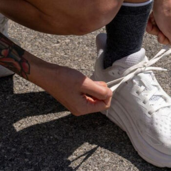 Best Comfortable Shoes for Travelers Standing 8+ Hours