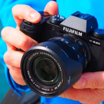 The Top 10 Travel Cameras for Low-Light Photography (No Tripod Needed)